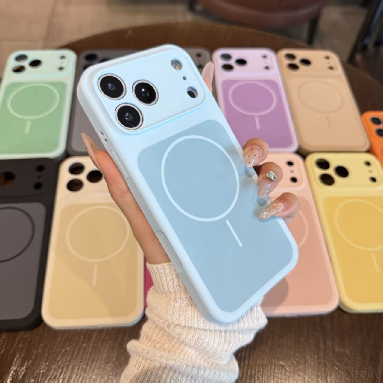 Liquid Silicone Magnetic Phone Case - Liquid silicone dual-color lens-protecting phone case